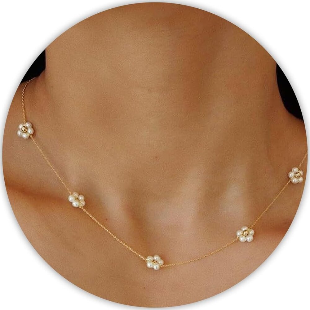 Women's Pearl Daisy Dainty Necklace 17in